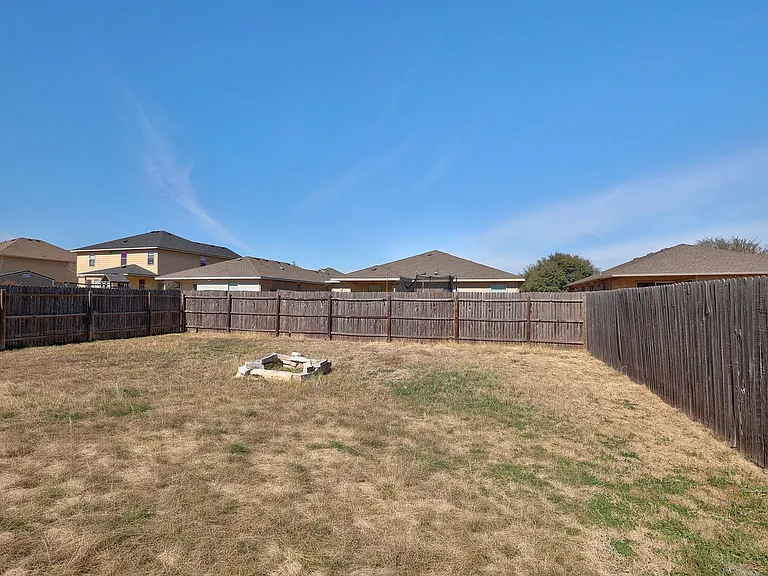 120 Mallard Ln — Photo 32