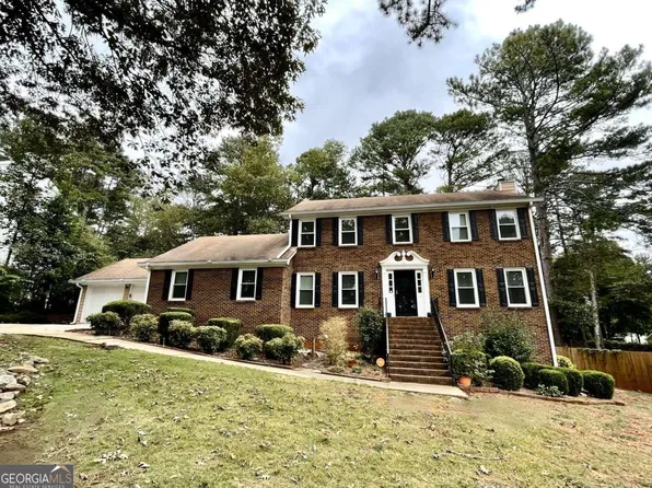2886 Highland Park Dr, Stone Mountain, GA 30087