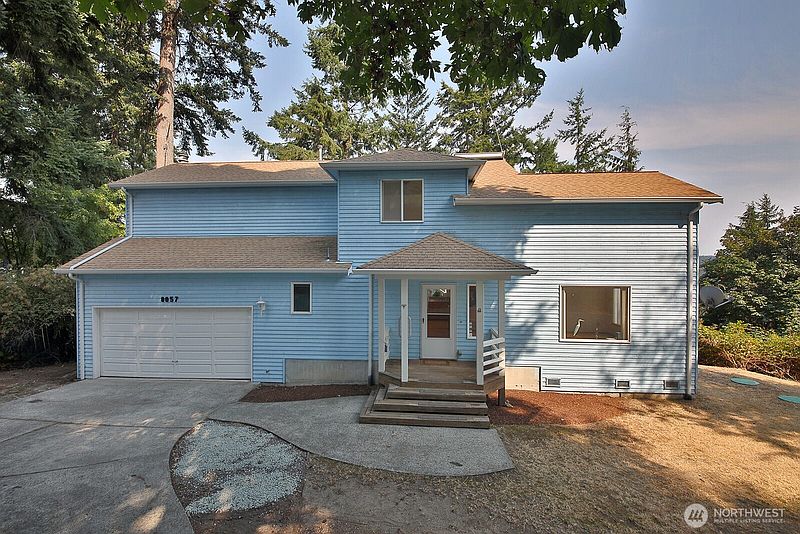 3rd image of 8057 Island Court
