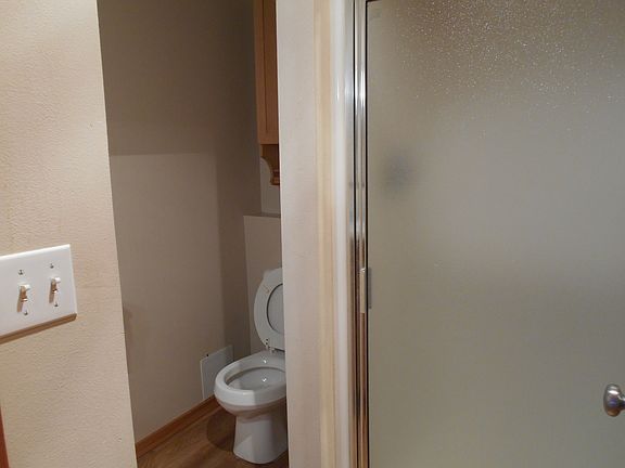 4th image of 919-23 24th St Unit 923