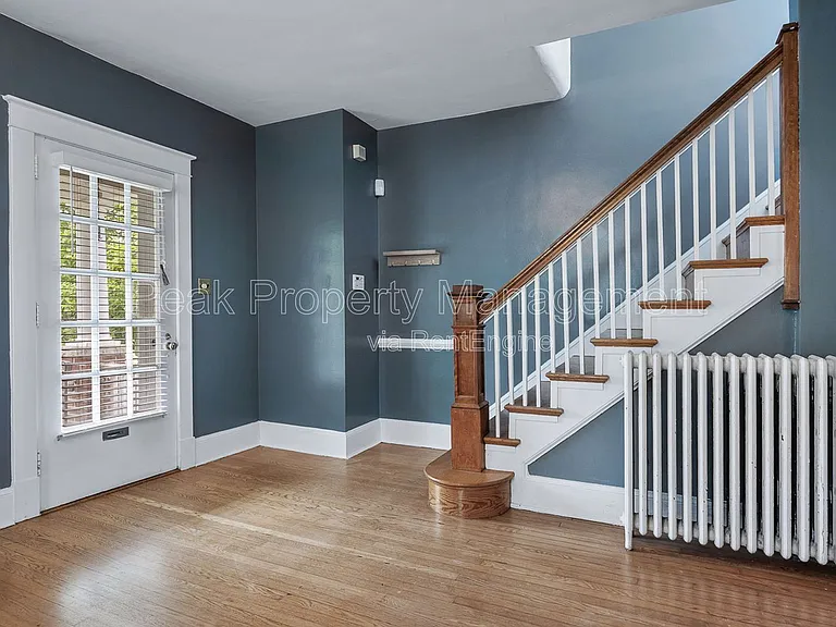 1310 Greycourt Ave — Photo 5
