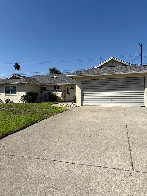 4 bed, 1388 sqft, $3,295 — Photo 2