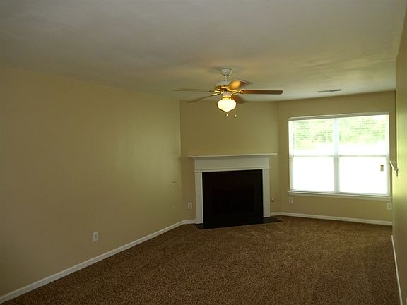 3rd image of 571 Trotters Ln #0