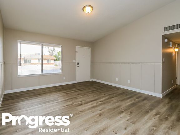 5th image of 3517 E Diamond Ave