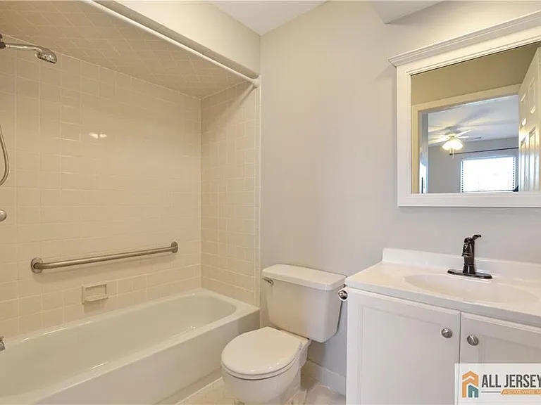 17 Lear Ct — Photo 11