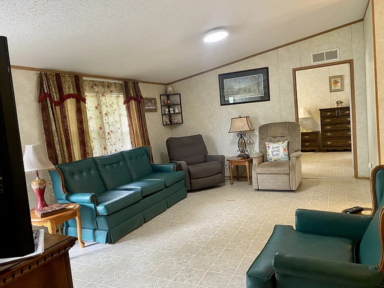 3 BR Home near Nascar Speedway 3781 Hunting Creek  — Photo 8