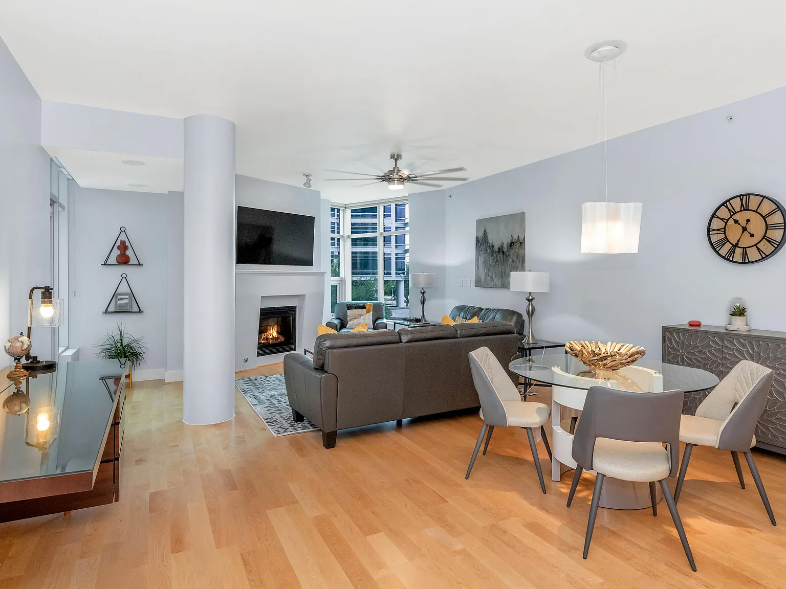 1 bed, 1.5 bath, 1290 sqft, $2,745 — Photo 4