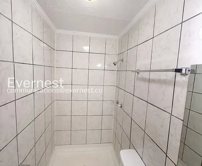 539 Green St — Photo 13