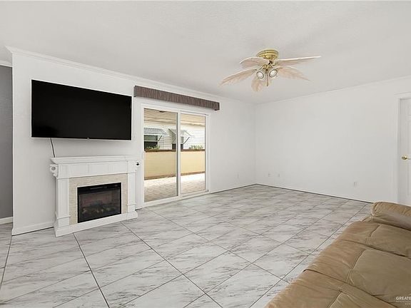4th image of 1038 El Paseo Dr