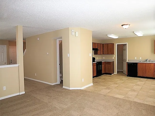 10395 Carrington Way — Photo 3