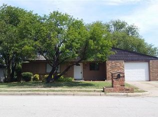 1817 Beacon Way, Fort Worth, TX 76140