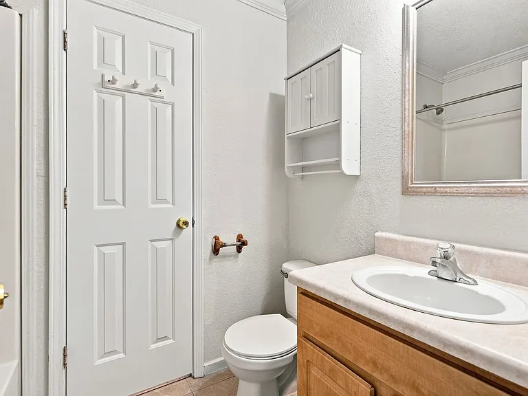114 Cedar St — Photo 55