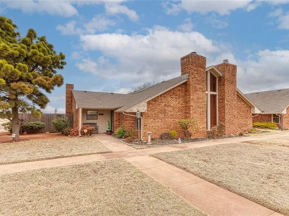 1621 W Country Club Blvd, Elk City, OK 73644