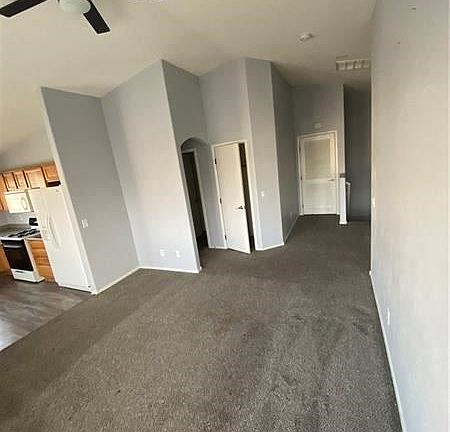 3rd image of 6425 Stone Dry Ave Unit 101