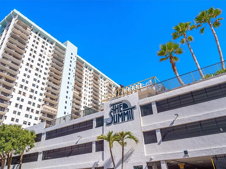 1201 S Ocean Dr #1607N — Photo 47