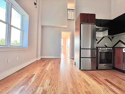 2nd image of 680 E 21st St #6BN