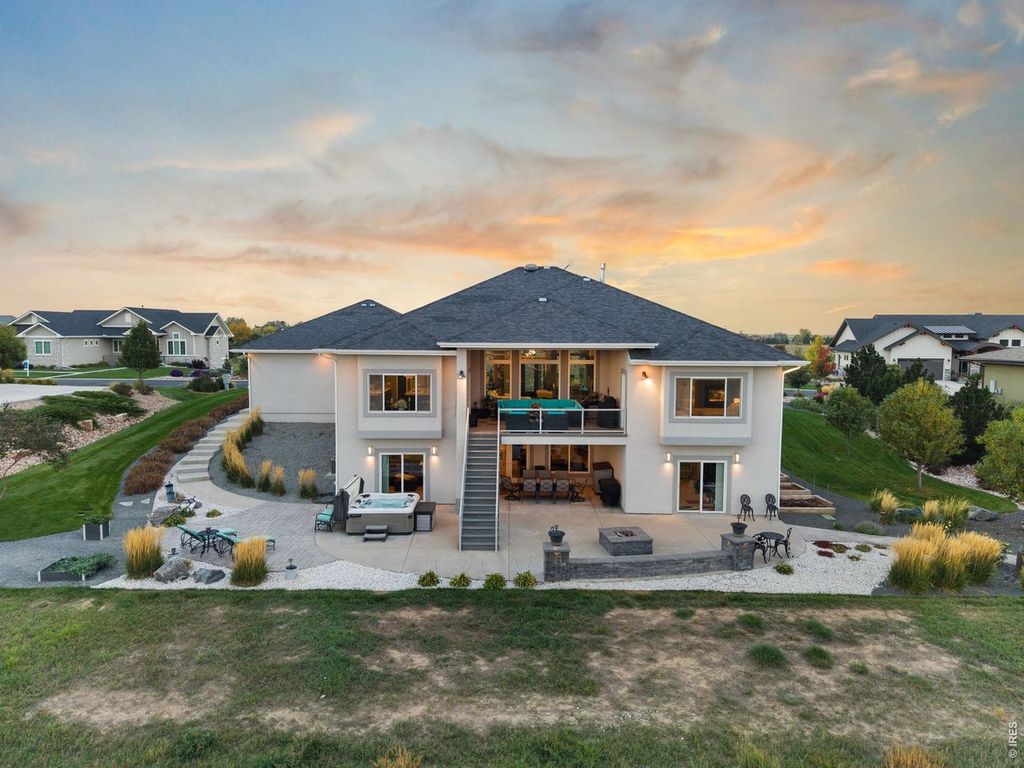303 Duesenberg Ln
