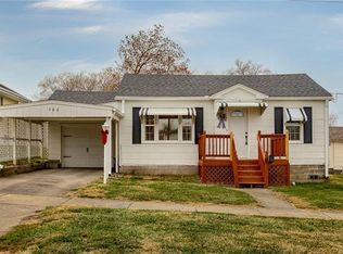306 S College St, Richmond, MO 64085