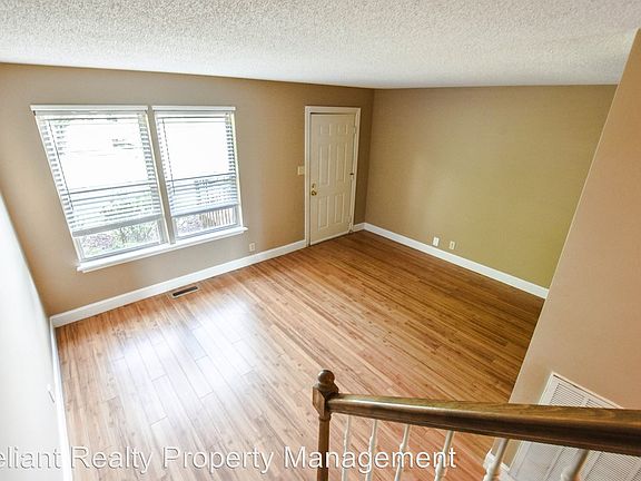 4th image of 937 Kingsbury Dr APT B