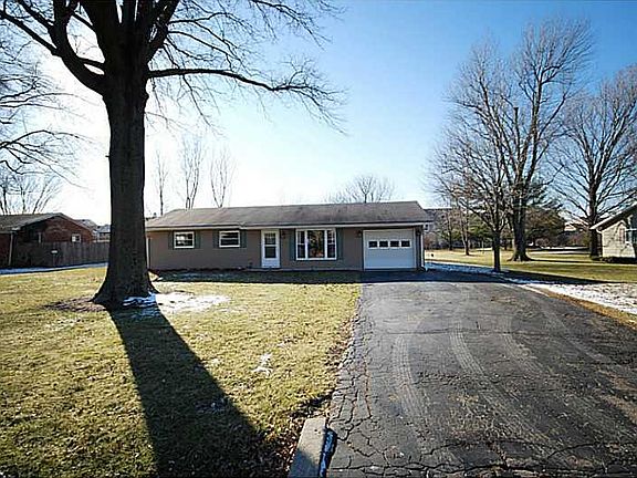 3rd image of 111 Waterman Dr