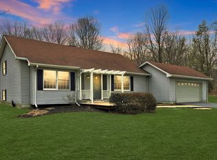 9 Park View Dr, Clinton Corners, NY 12514