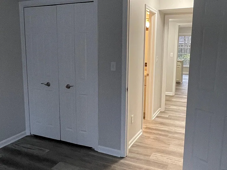 902 Wenwood Cir — Photo 15