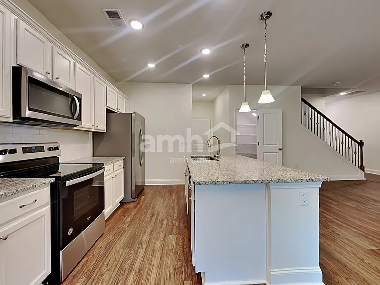 130 Pelican Ln — Photo 3