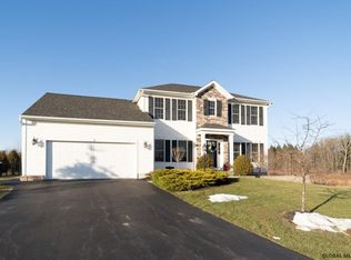 7 Rolling Brook Dr, Saratoga Springs, NY 12866