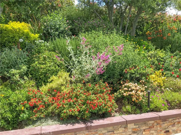 26951 Alsace Dr, Calabasas, CA 91302