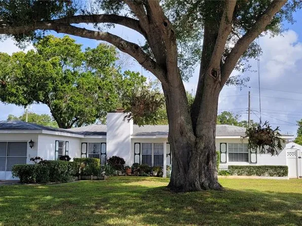 5941 49th Ave N, Kenneth City, FL 33709