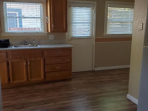 4th image of 2605 27th St