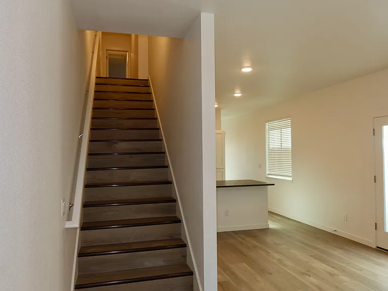 723 Elkins Way SE — Photo 14
