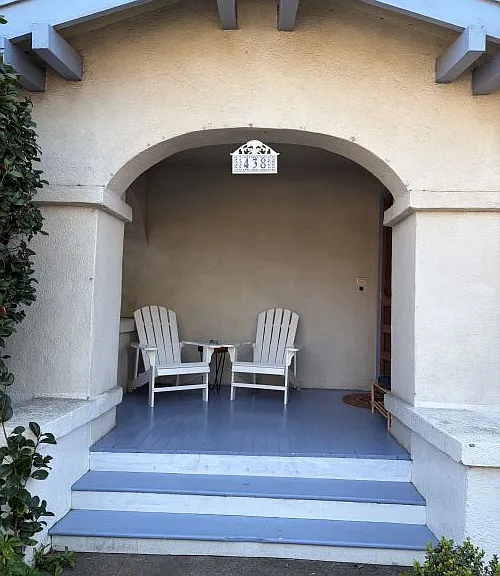 G St — Photo 2