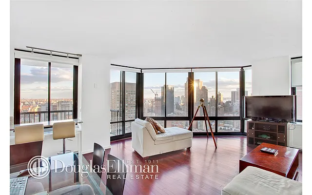 Sold by Douglas Elliman | media 23