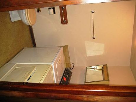 The half bath/laundry
