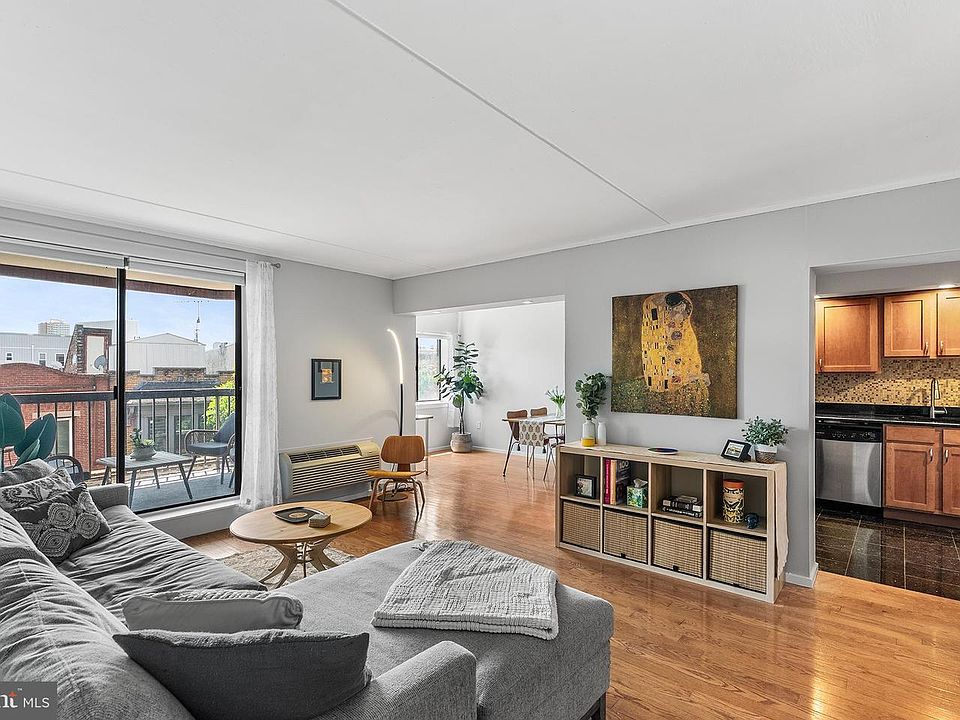 1st image of 200 Lombard St #528