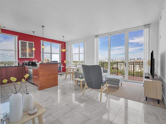 4th image of 1607 Ponce De Leon Blvd APT 14F