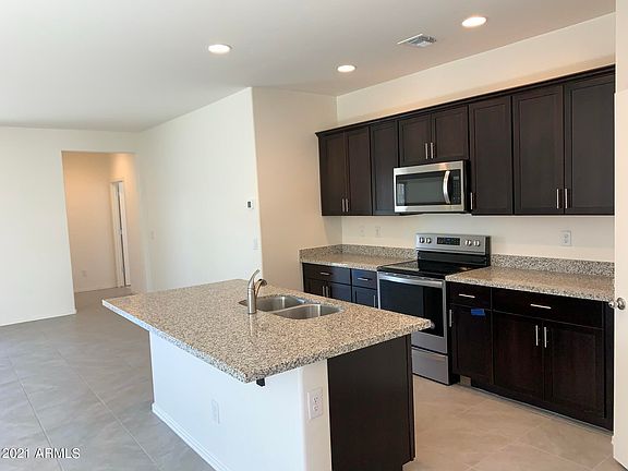 4th image of 1669 E Jardin Pl
