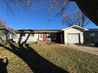 625 3rd Ave NE, Sleepy Eye, MN 56085