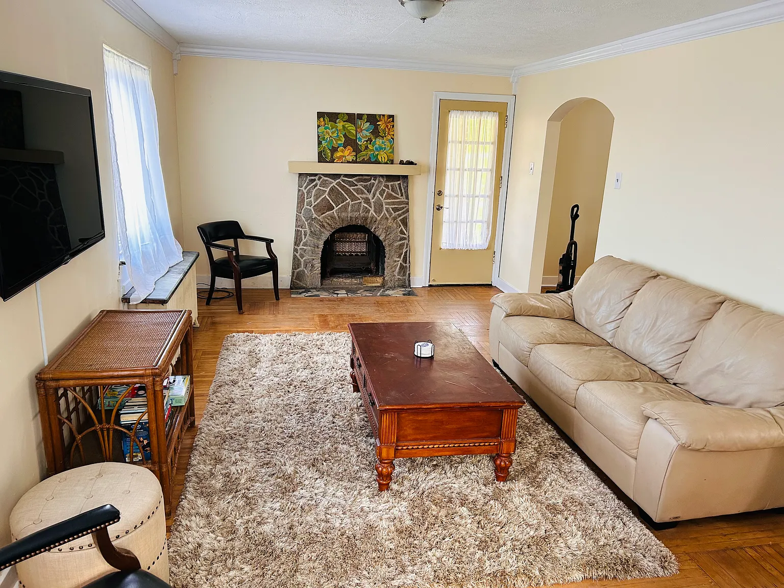 3 bed, 1248 sqft, $2,500 — Photo 2