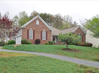 1456 Morris Pond Dr, Locust Grove, VA 22508