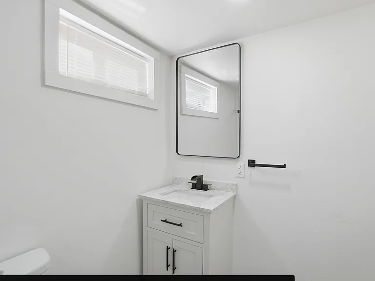 630 Ewing Ave — Photo 15