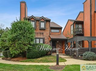 127 Riverbend Dr, North Brunswick, NJ 08902