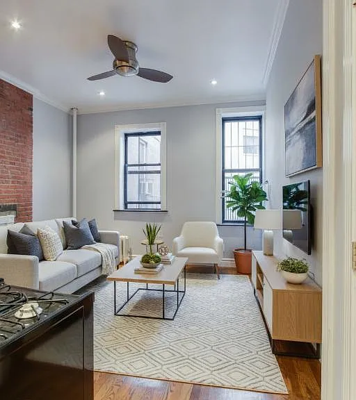 68 Clinton St #R3A — Photo 3