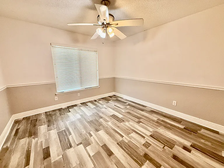 1515 Huntington Ln #117 — Photo 10