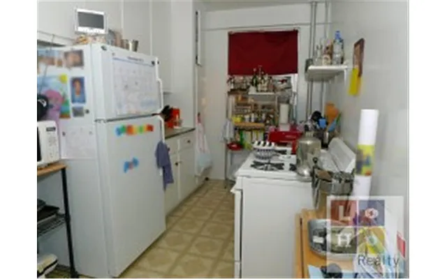 Rented by LoHo Realty | media 2