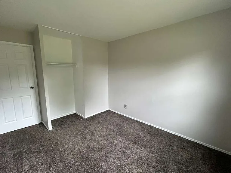 23345 Comstock Rd — Photo 14