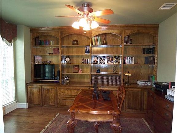 5th image of 1312 Clear Springs Dr