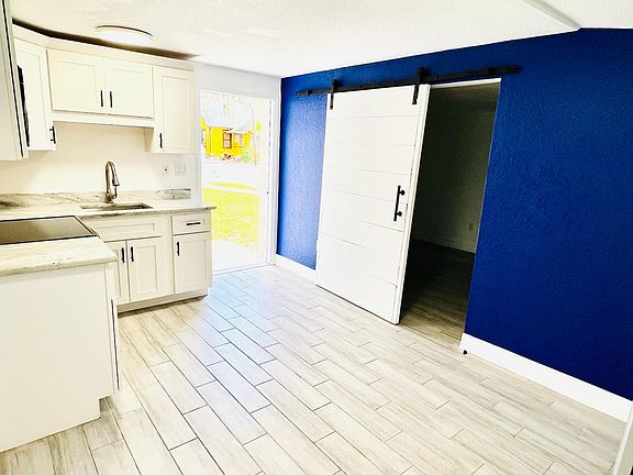 4th image of 1301 11th Ave W #2