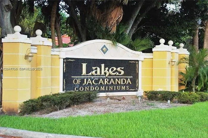 Lakes Of Jacaranda Condo — Photo 1